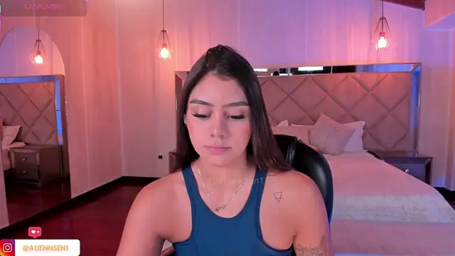 Snapshot of AllyJensen chatting on September 26, 2025, 10:30 am AllyJensen online show from September 26, 2025, 10:30 am