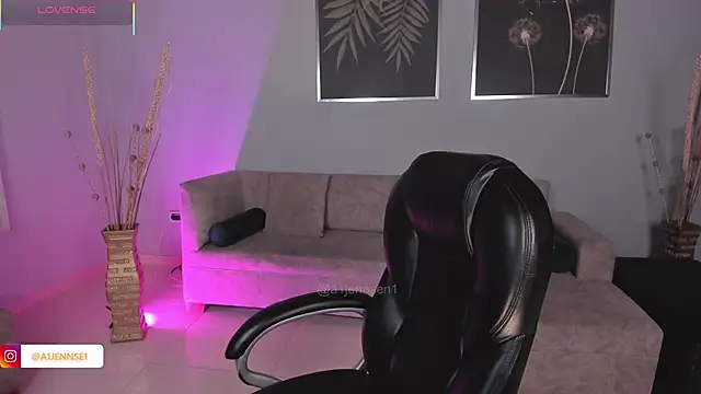 Snapshot of AllyJensen chatting on October 21, 2025, 10:38 am AllyJensen online show from October 21, 2025, 10:38 am