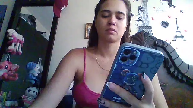 Snapshot of trianabell chatting on October 15, 2025, 4:40 pm trianabell online show from October 15, 2025, 4:40 pm