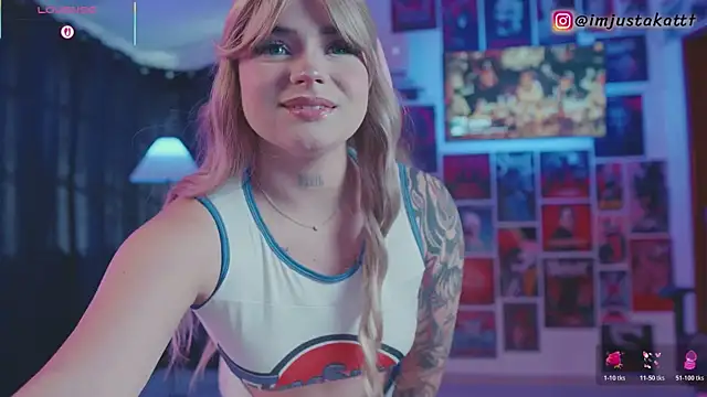 Snapshot of sensualkattt chatting on October 22, 2025, 1:44 pm sensualkattt online show from October 22, 2025, 1:44 pm