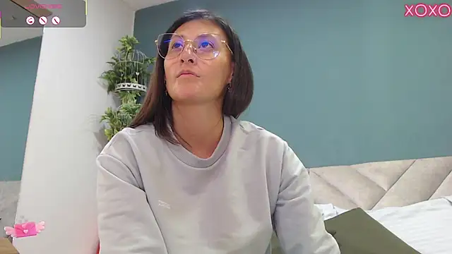 SharisWillian online show from September 11, 2025, 3:39 am