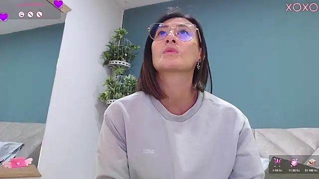 SharisWillian online show from October 4, 2025, 4:10 am