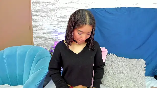 Snapshot of nya_ah chatting on December 19, 2024, 9:29 am nya ah online show from December 19, 2024, 9:29 am