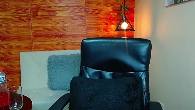 Bastiaan 28 online show from December 24, 2024, 2:10 am