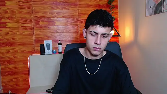 Bastiaan 28 online show from January 26, 2025, 7:53 am