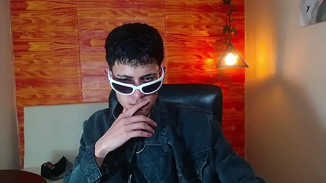 Bastiaan 28 online show from March 2, 2025, 9:01 pm