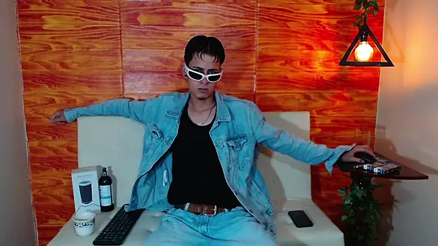 Bastiaan 28 online show from March 9, 2025, 2:29 am