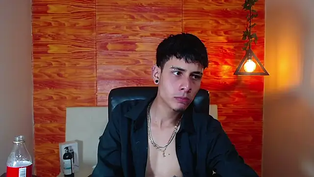 Bastiaan 28 online show from March 14, 2025, 5:38 am