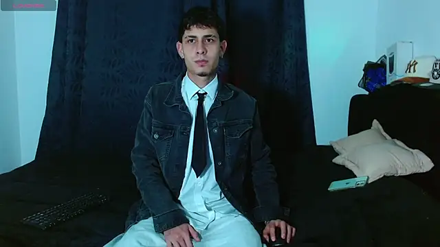 Bastiaan 28 online show from November 22, 2025, 3:05 am