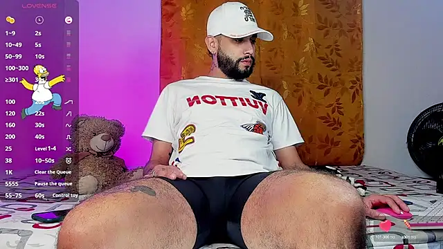 estiben 05 online show from December 14, 2024, 2:42 pm