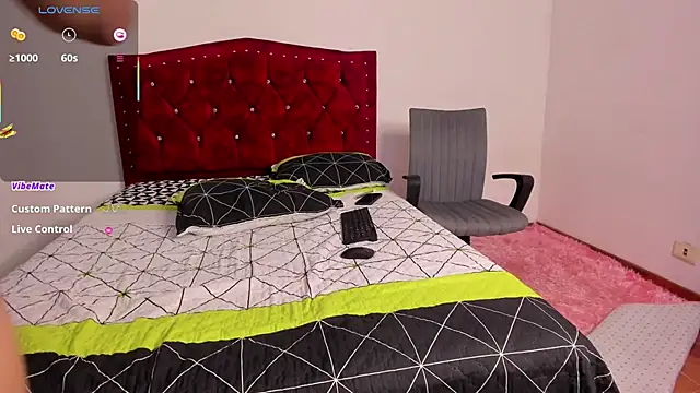 Valentine petite1 online show from February 26, 2025, 1:52 pm