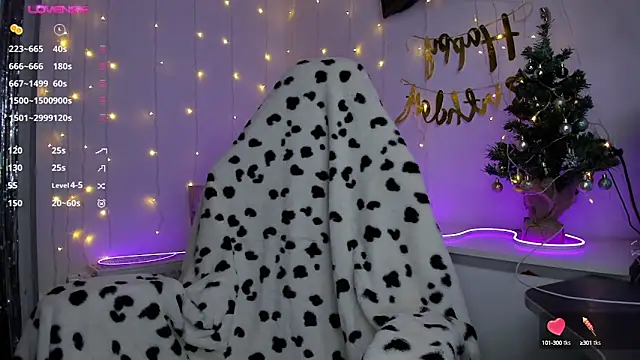 Snapshot of HANNA_MONTANAS chatting on December 30, 2024, 1:14 pm HANNA MONTANAS online show from December 30, 2024, 1:14 pm