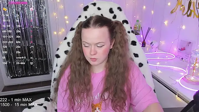 Snapshot of HANNA_MONTANAS chatting on January 16, 2025, 8:25 pm HANNA MONTANAS online show from January 16, 2025, 8:25 pm