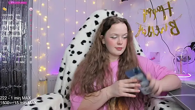 Snapshot of HANNA_MONTANAS chatting on January 17, 2025, 6:54 pm HANNA MONTANAS online show from January 17, 2025, 6:54 pm