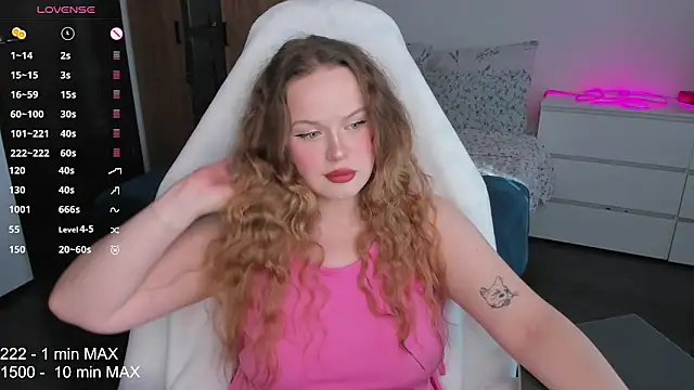 Snapshot of HANNA_MONTANAS chatting on September 21, 2025, 12:40 pm HANNA MONTANAS online show from September 21, 2025, 12:40 pm