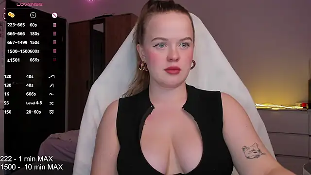 Snapshot of HANNA_MONTANAS chatting on October 17, 2025, 7:05 pm HANNA MONTANAS online show from October 17, 2025, 7:05 pm