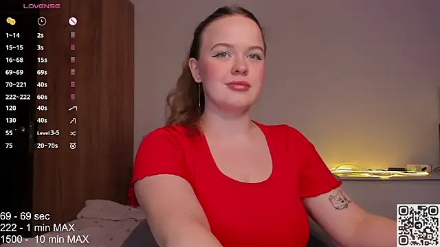 Snapshot of HANNA_MONTANAS chatting on October 25, 2025, 4:35 pm HANNA MONTANAS online show from October 25, 2025, 4:35 pm