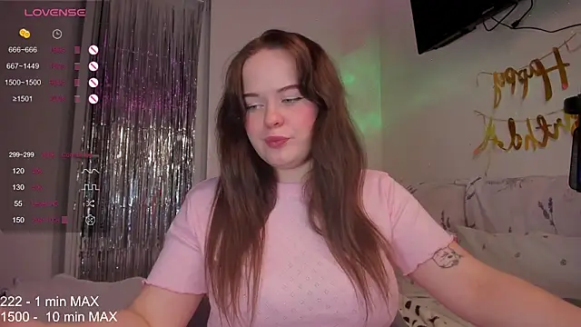 Snapshot of HANNA_MONTANAS chatting on December 5, 2025, 4:36 pm HANNA MONTANAS online show from December 5, 2025, 4:36 pm