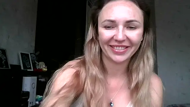 AngelinaLove28 online show from October 26, 2025, 7:36 am