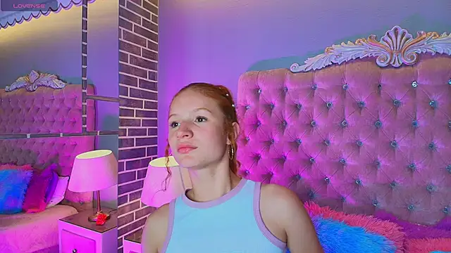 AdelaineBest online show from November 6, 2025, 11:48 pm