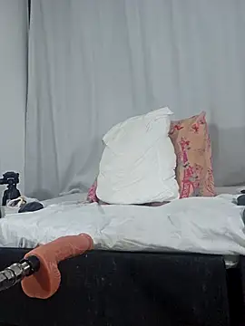 hole davidd online show from November 28, 2025, 11:51 pm