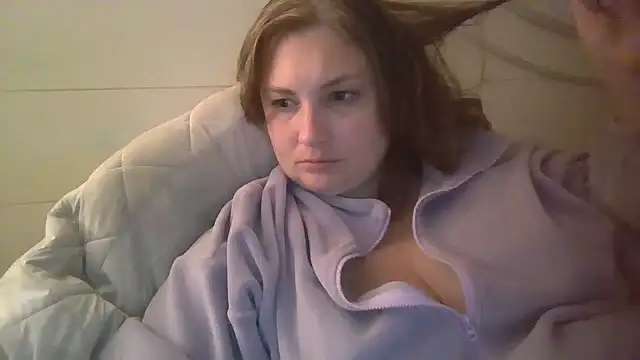 Snapshot of MilfyMrsRobinson chatting on December 4, 2025, 12:53 am MilfyMrsRobinson online show from December 4, 2025, 12:53 am