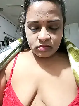 Snapshot of Love_Jenny chatting on January 10, 2025, 5:05 am Love Jenny online show from January 10, 2025, 5:05 am