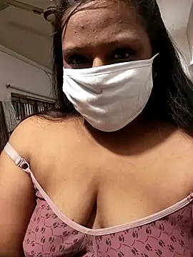 Snapshot of Love_Jenny chatting on October 28, 2025, 4:27 am Love Jenny online show from October 28, 2025, 4:27 am