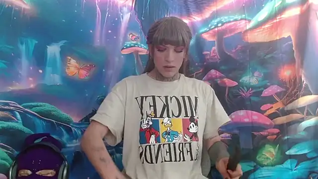 charlotbelucci  online show from February 3, 2025, 2:13 pm