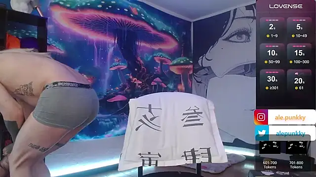 charlotbelucci  online show from February 14, 2025, 12:03 pm