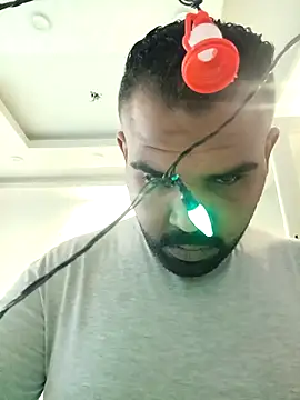 Snapshot of ListedLoin chatting on February 17, 2025, 1:21 pm ListedLoin online show from February 17, 2025, 1:21 pm