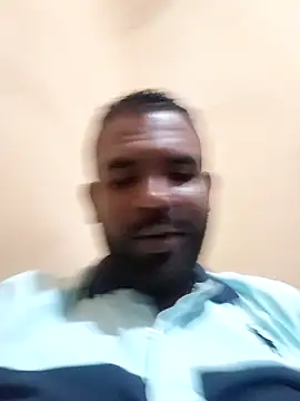 Snapshot of ListedLoin chatting on October 1, 2025, 7:42 pm ListedLoin online show from October 1, 2025, 7:42 pm