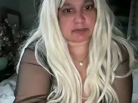 Snapshot of MelanieFawker chatting on September 19, 2025, 1:51 am MelanieFawker online show from September 19, 2025, 1:51 am