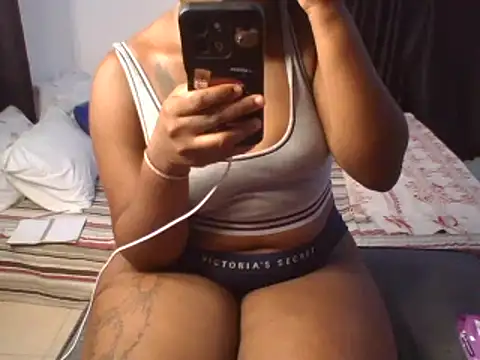 Snapshot of Miss_bambi chatting on January 27, 2025, 9:13 am Miss bambi online show from January 27, 2025, 9:13 am