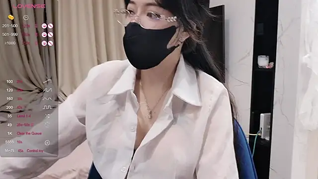 Snapshot of TuyetNhi2k6 chatting on January 31, 2025, 2:17 pm TuyetNhi2k6 online show from January 31, 2025, 2:17 pm