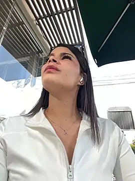 Snapshot of DaryRos chatting on October 28, 2025, 9:06 pm DaryRos online show from October 28, 2025, 9:06 pm