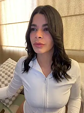 Snapshot of DaryRos chatting on November 17, 2025, 9:20 pm DaryRos online show from November 17, 2025, 9:20 pm