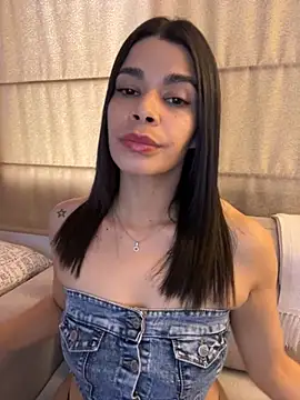 Snapshot of DaryRos chatting on November 21, 2025, 10:19 pm DaryRos online show from November 21, 2025, 10:19 pm