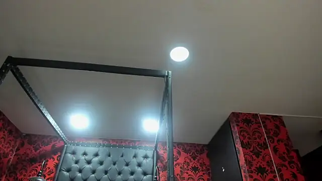 Snapshot of JAYLEN_BDSM chatting on November 27, 2025, 12:40 pm JAYLEN BDSM online show from November 27, 2025, 12:40 pm