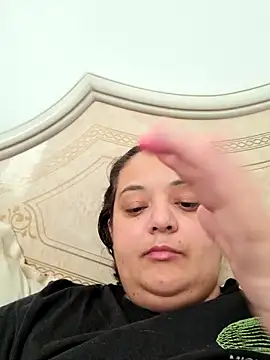 sarahhh1987 online show from October 29, 2025, 6:15 am