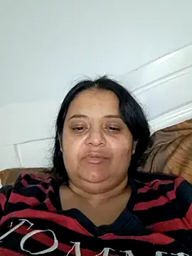 sarahhh1987 online show from December 3, 2025, 6:28 pm