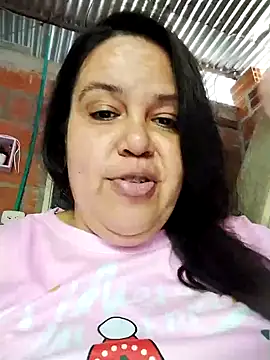 lunanataly online show from November 19, 2025, 2:39 pm