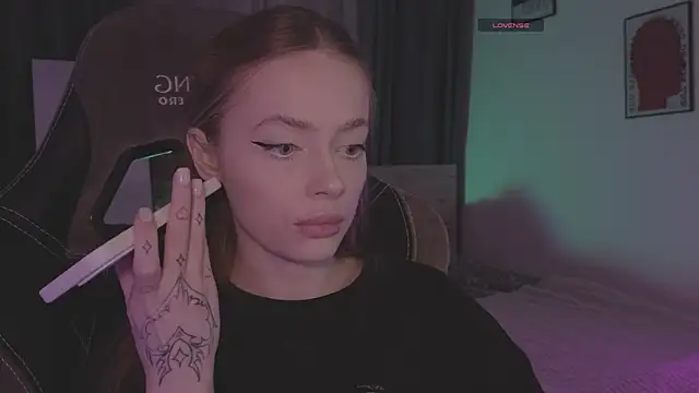 Snapshot of _MayShy_ chatting on September 20, 2025, 6:20 pm MayShy online show from September 20, 2025, 6:20 pm