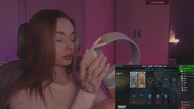 Snapshot of _MayShy_ chatting on October 20, 2025, 4:29 pm MayShy online show from October 20, 2025, 4:29 pm