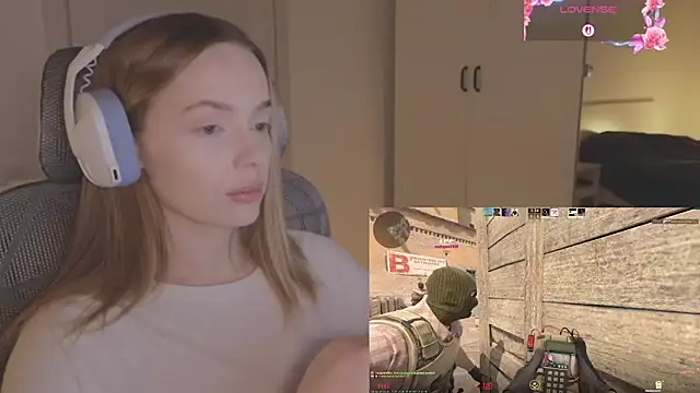 Snapshot of _MayShy_ chatting on October 27, 2025, 8:24 pm MayShy online show from October 27, 2025, 8:24 pm