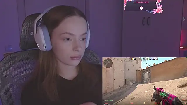 Snapshot of _MayShy_ chatting on October 30, 2025, 7:10 am MayShy online show from October 30, 2025, 7:10 am