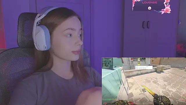 Snapshot of _MayShy_ chatting on November 4, 2025, 9:41 am MayShy online show from November 4, 2025, 9:41 am