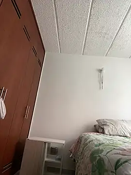 Salome golvert online show from December 18, 2024, 2:17 pm