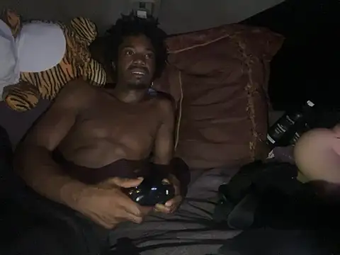 SlimeCrownzOut5 online show from November 19, 2025, 6:02 am