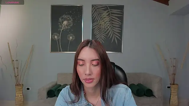 AnaisNin online show from November 20, 2025, 4:01 am